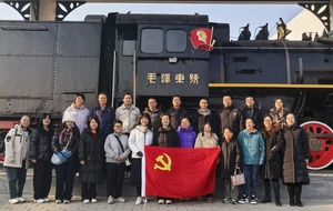 走进“毛泽东”号
